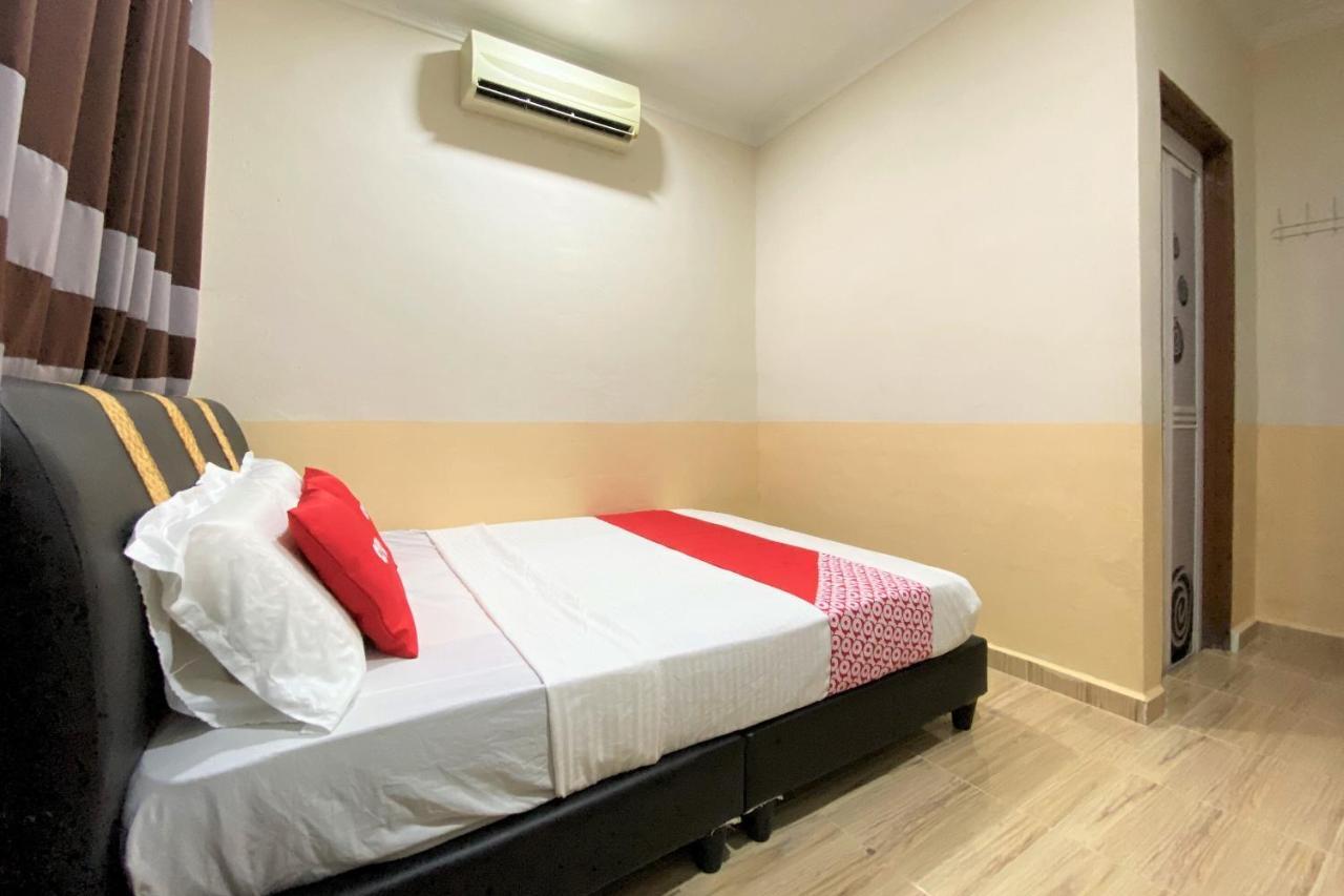 Oyo 90205 Bayu Sintok Motel Changlun Esterno foto