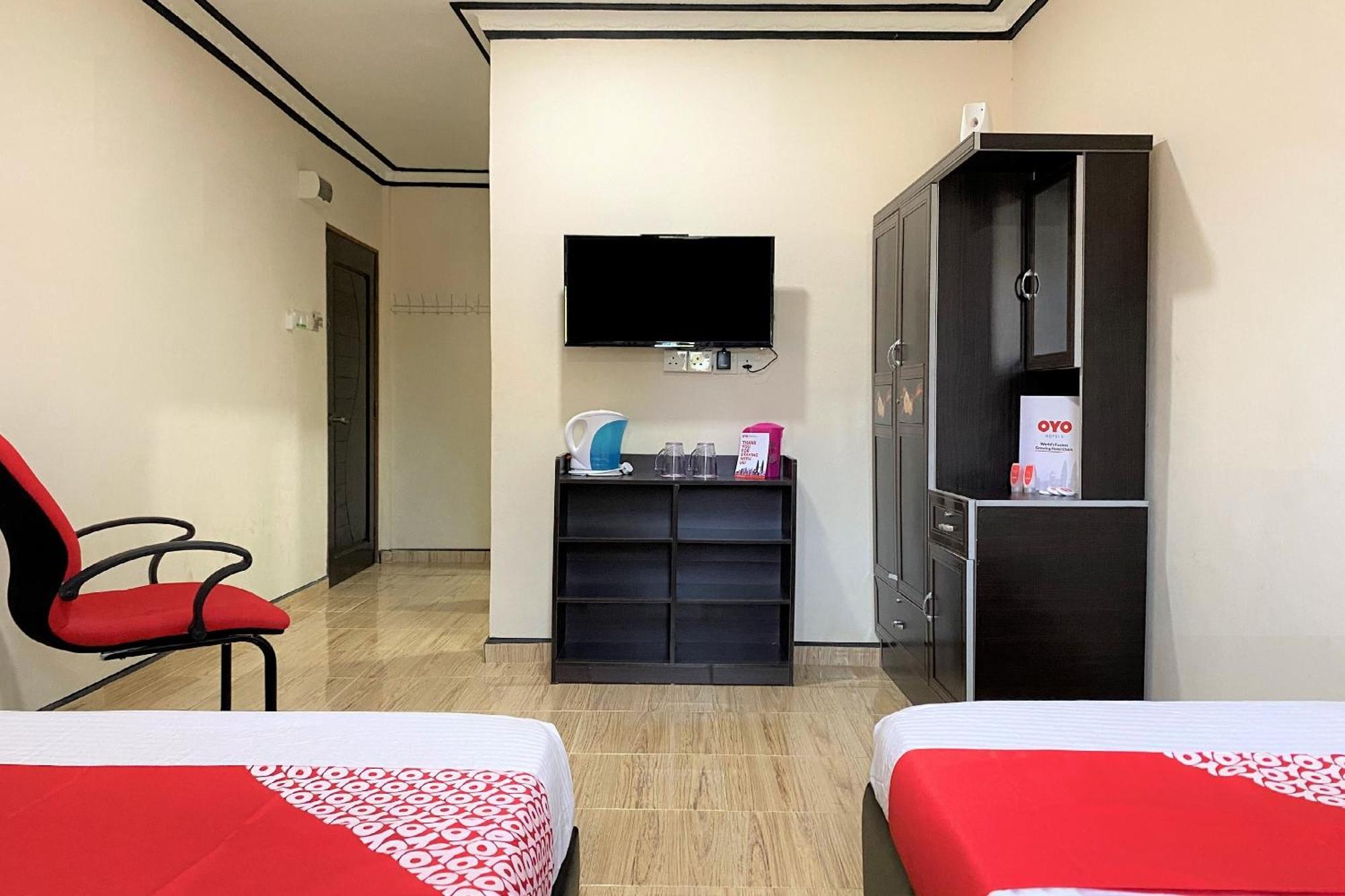 Oyo 90205 Bayu Sintok Motel Changlun Esterno foto
